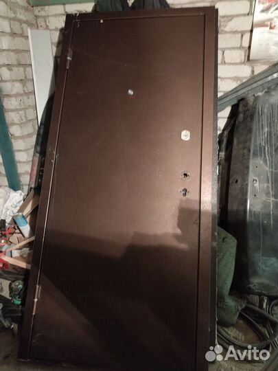 Металлическая дверь бу