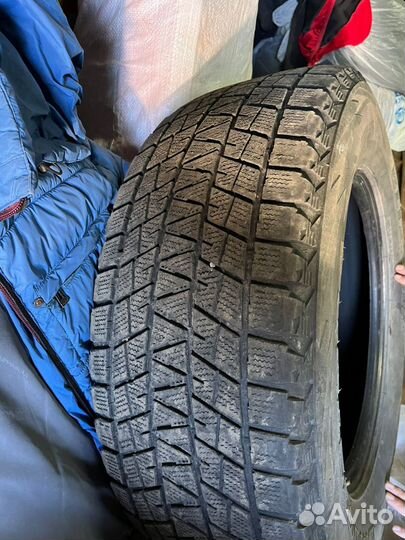 Bridgestone Blizzak DM-V1 265/65 R17