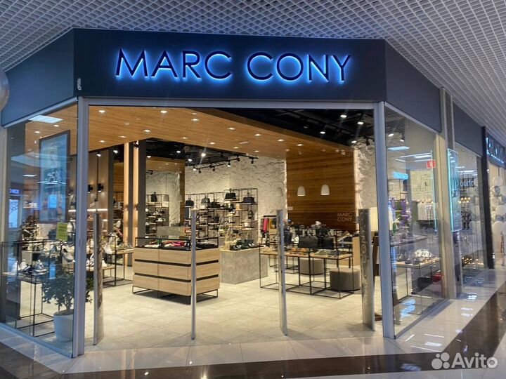 Продавец консультант в обувной магазин