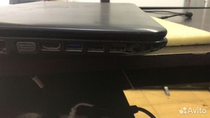Asus R752n