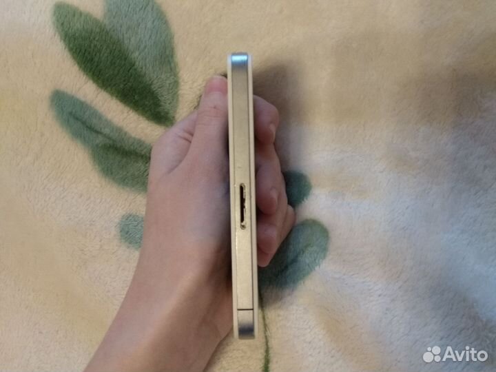 iPhone 4, 16 ГБ