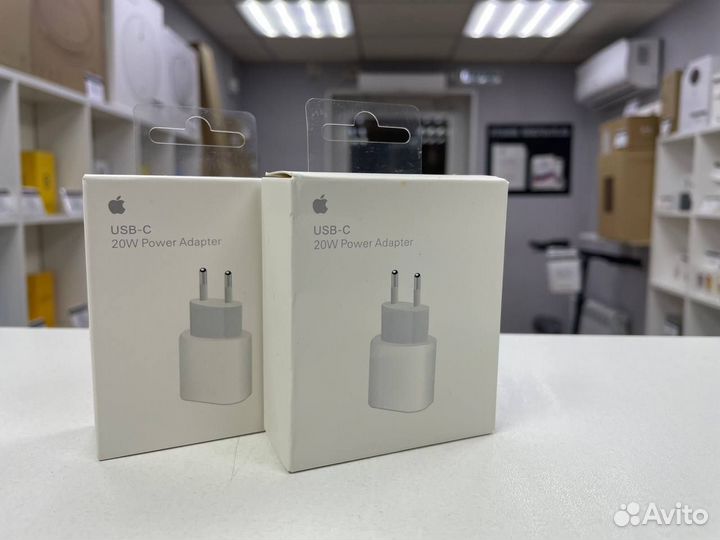 Сетевое зарядное устройство Type-C iPhone 20W