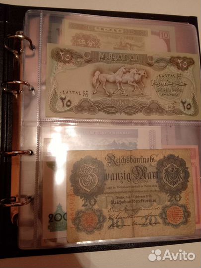 Альбом с иностранными банкнотами