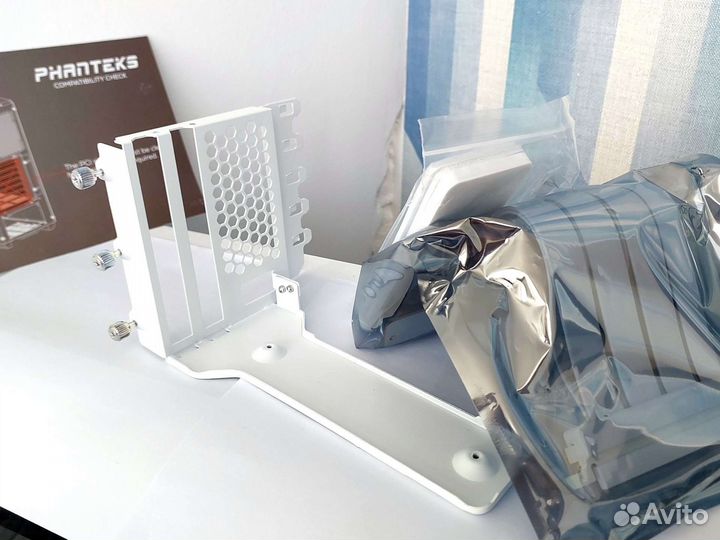 Phanteks Кронштейн + Райзер Pci 4.0 (Новый)