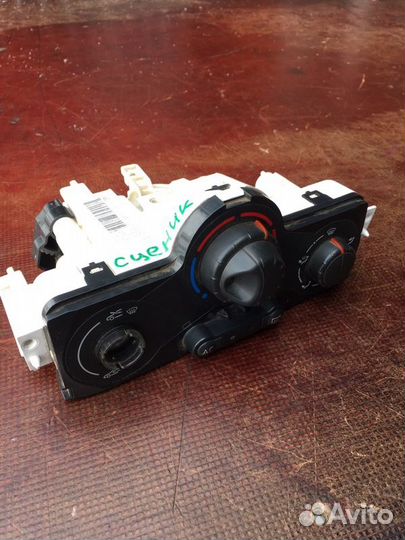 Блок управления кондиционером Renault Scenic 2