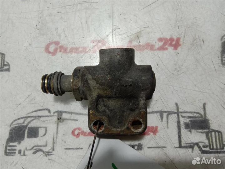 Штуцер Т-образный Scania 303467