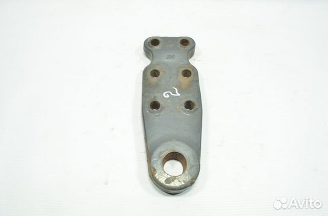 Кронштейн стабилизатора, ведущего моста, левый вер