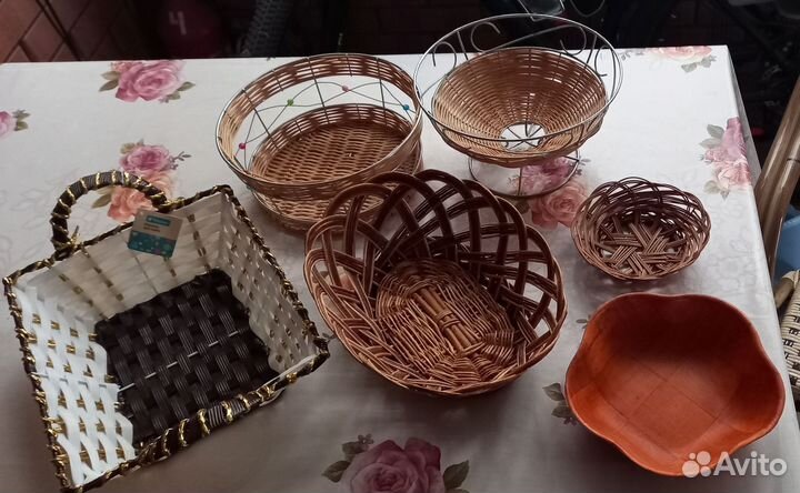 Фруктовницы плетеные, хлебницы