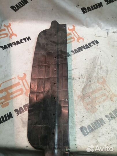 Дефлектор радиатора передний Hyundai Solaris 2