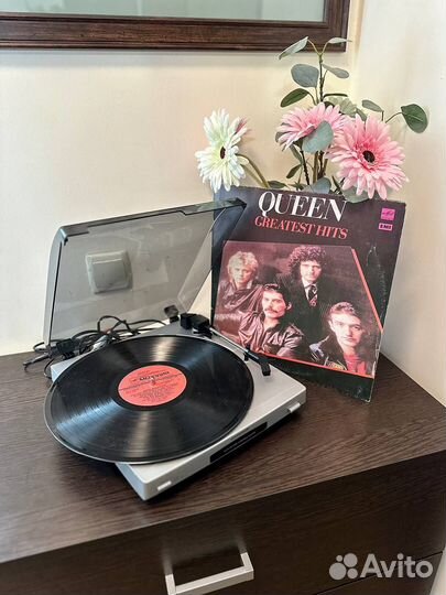 Проигрыватель для виниловых пластинок Universum