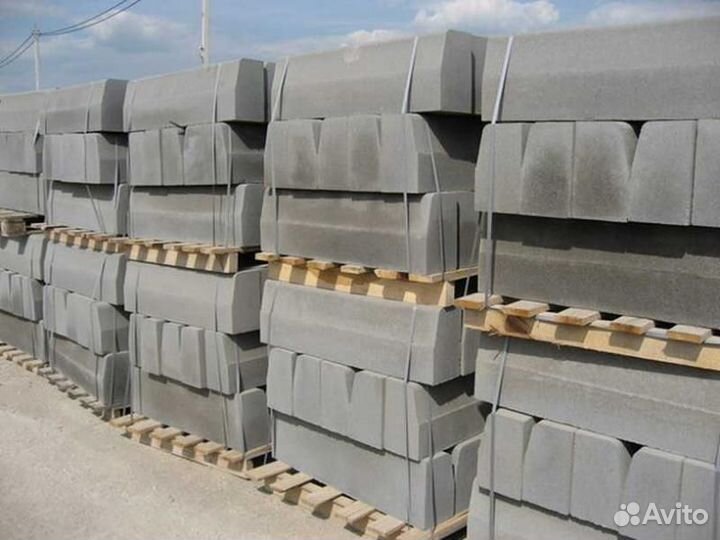 Бордюр 1000*300*150