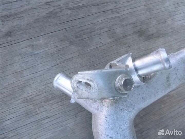 Патрубок системы охлаждения Lexus Ls600H UVF45