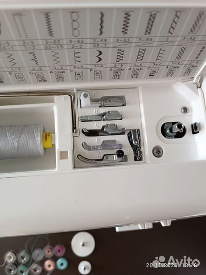 Швейная машина Janome 7518a