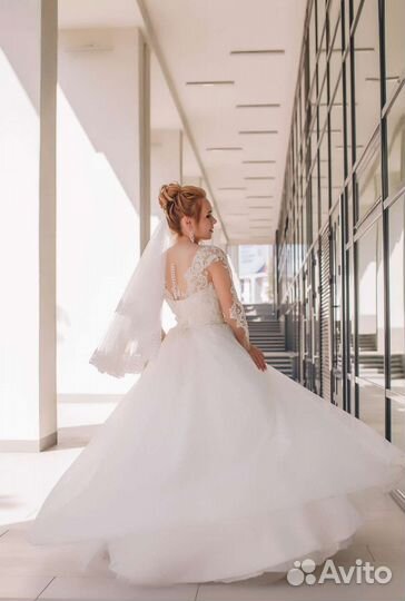 Свадебное платье