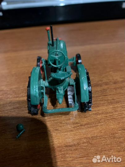 Модель трактора 