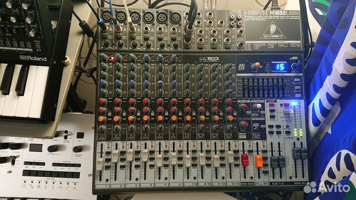 Микшерный пульт behringer xenyx x1832usb