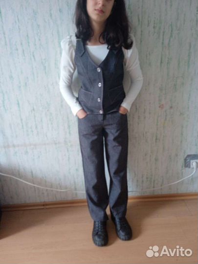 Костюм тройка школьный