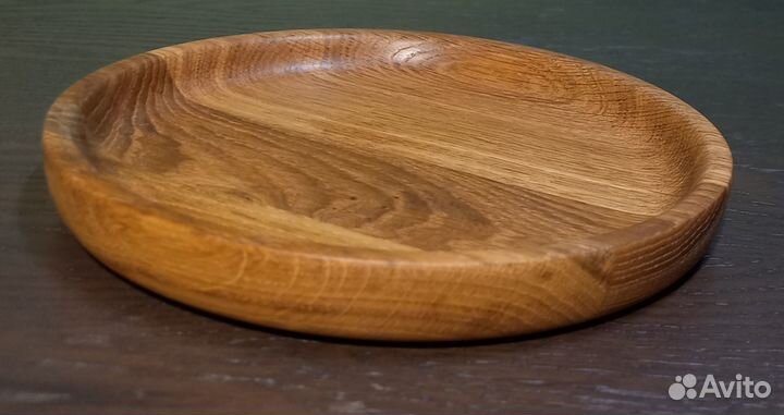 Тарелка из дуба