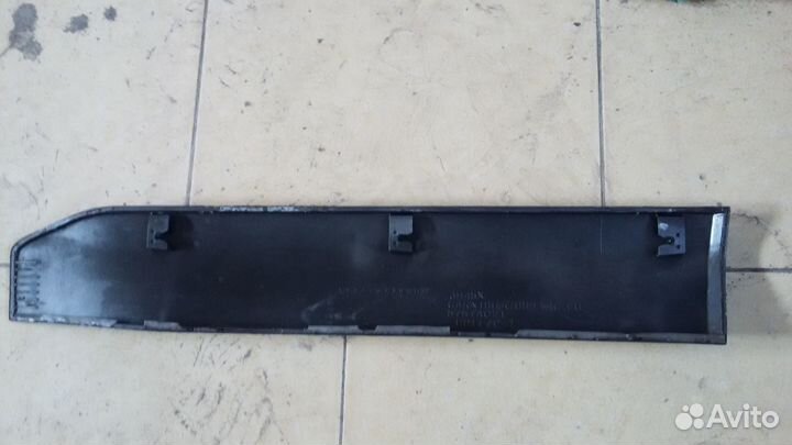 Молдинг двери задний левый Mitsubishi Outlander