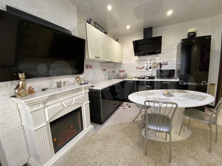 3-к. квартира, 104 м², 15/17 эт.