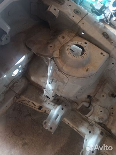 Hyundai Solaris лонжерон левый