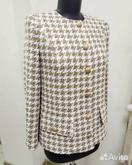 Пошив женских костюмов классика,юбок