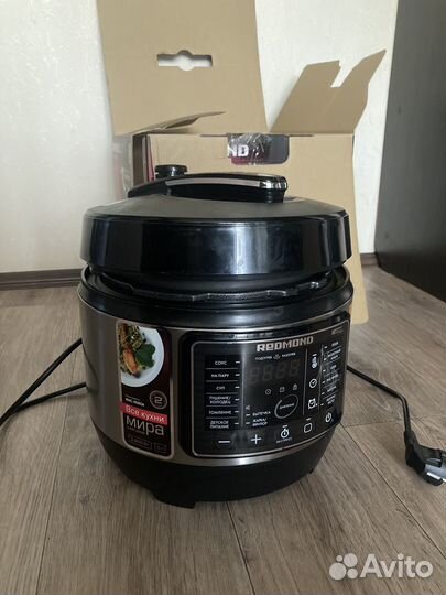 Мультиварка-скороварка Redmond rmc-pm504