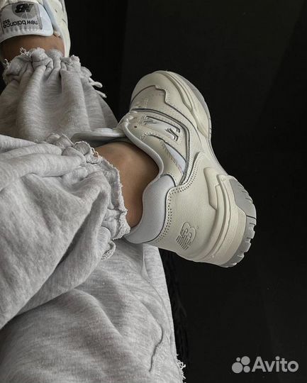 Кроссовки New Balance 550 женские