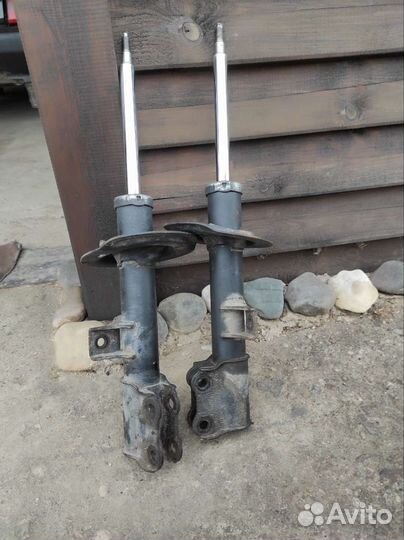 Передний амортизатор kia Sportage 3