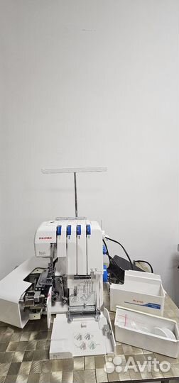 Oвеpлок Fаmily ML645D