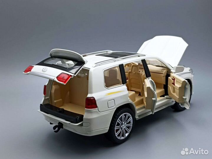 Коллекционные модели, Toyota Land Cruiser 200