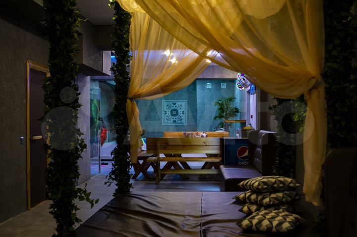 Свободного назначения, 305 м²