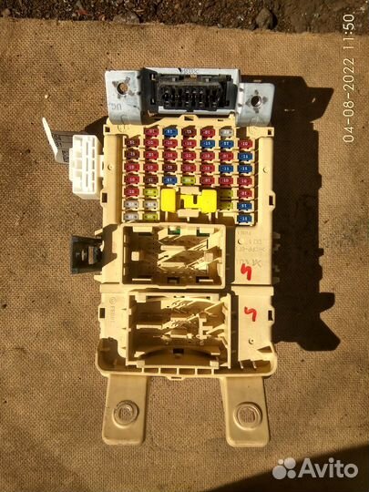Блок предохранителей на Хендай Солярис 2014 год