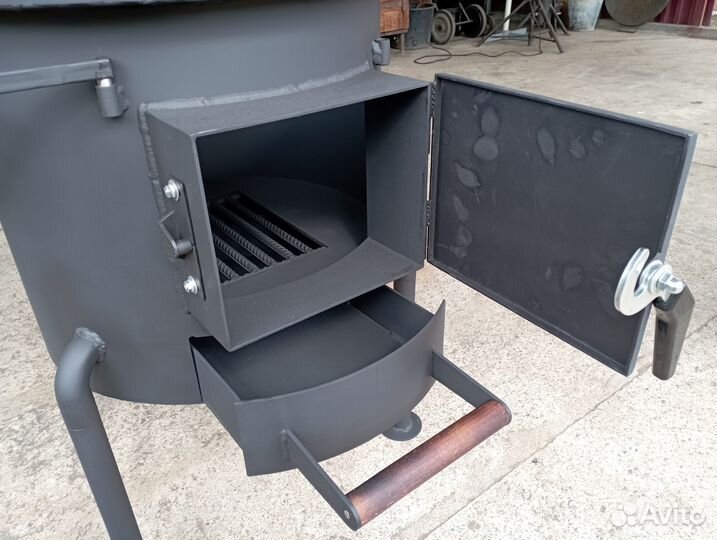 Печь для казана с боковыми дымоходами обновленная