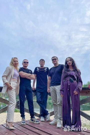 Ведущий на праздник