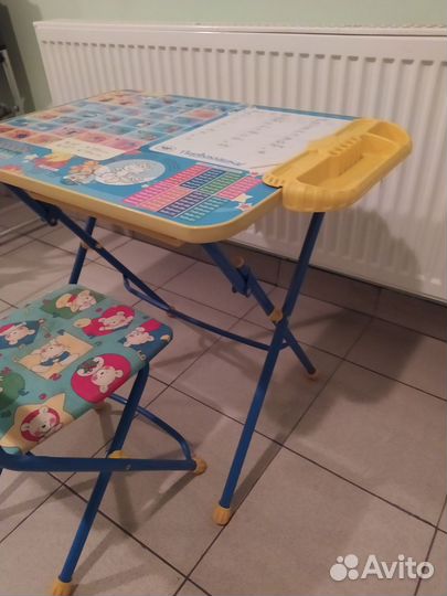 Детский стол и стул