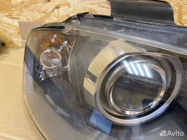 Фара ксеноновая передняя Audi A3 8PA BZB 2008