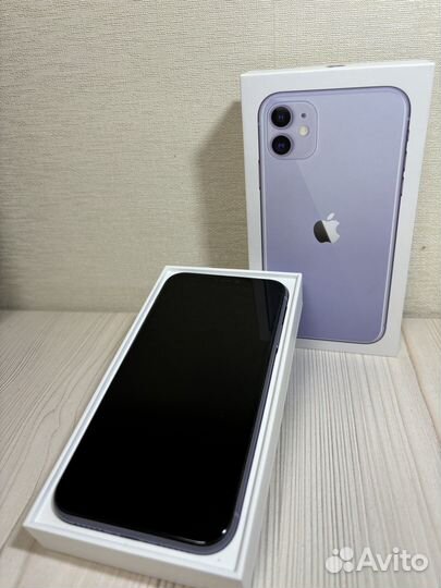 iPhone 11, 64 ГБ