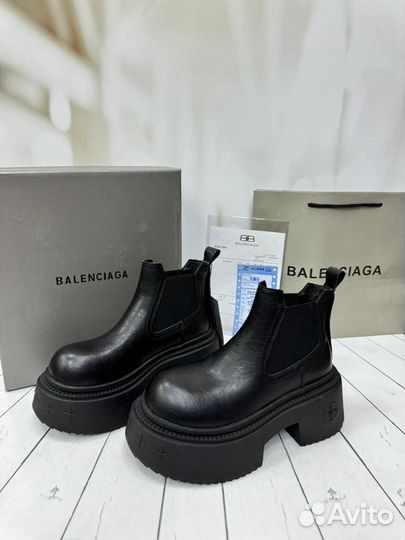 Balenciaga челси на платформе