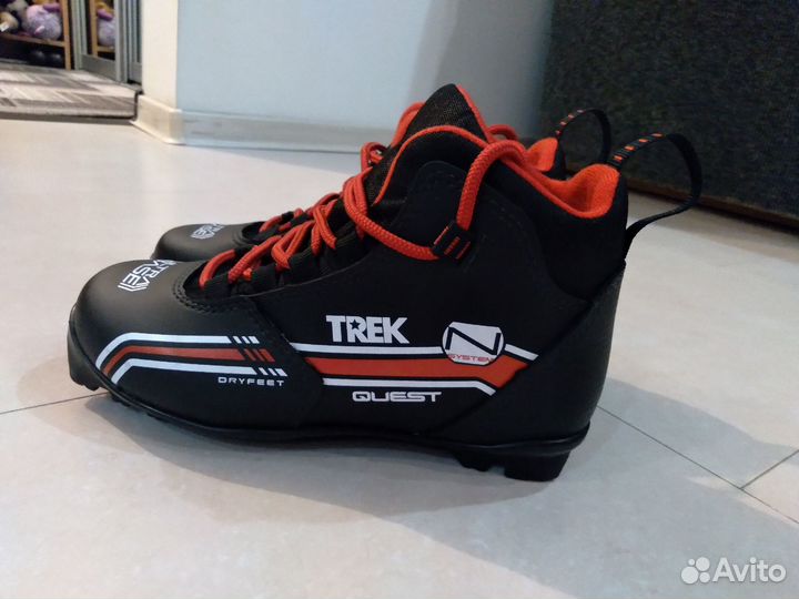 Лыжные ботинки 36 размер NNN