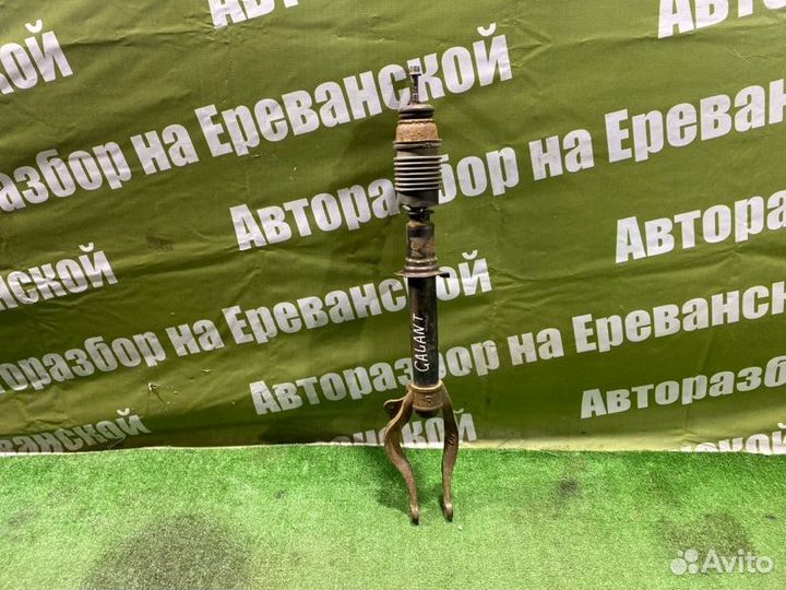 Стойка подвески передняя правая Mitsubishi Galant