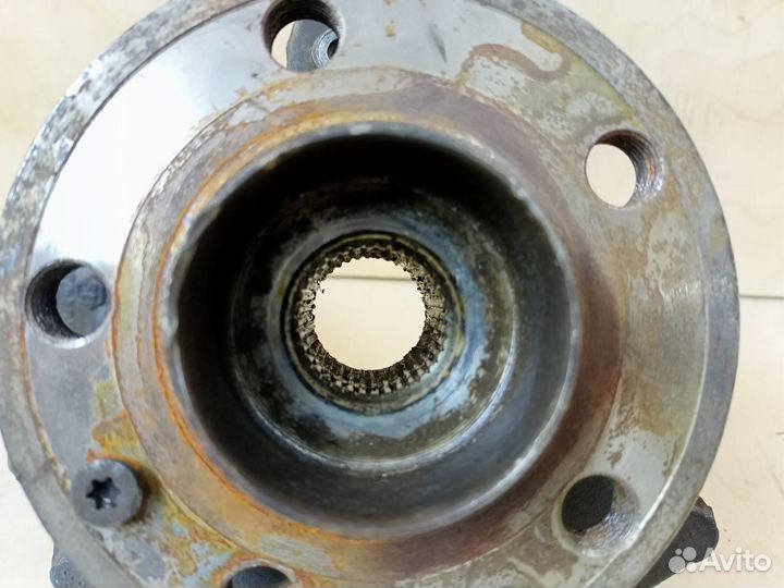 Кулак поворотный передний левый Volkswagen Polo