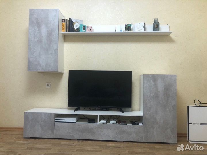 Стенки в гостиную новые