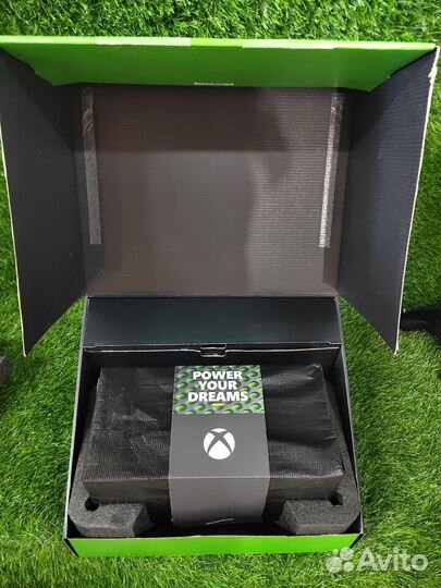 Игровая приставка Xbox Series X 1 Tb SSD