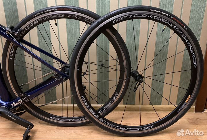Шоссейные колеса Campagnolo Scirocco 35