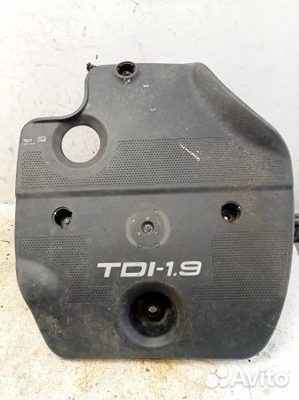 Накладка моторного отсека