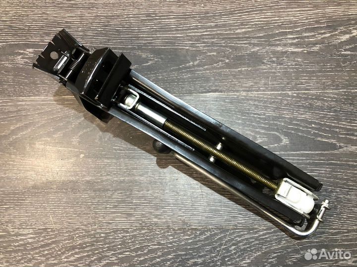 Домкрат VAG Tiguan Q3 5N0 PQ