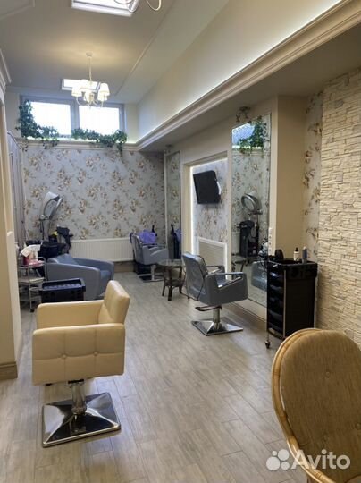 Сдам в аренду парикмахерское кресло