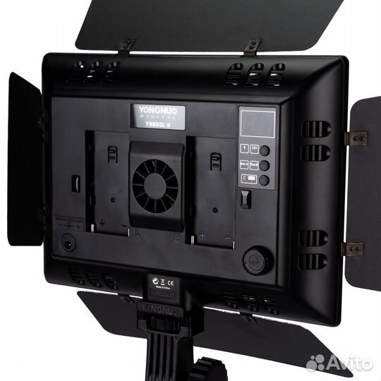 Осветитель светодиодный Yongnuo YN-600 II 5500K
