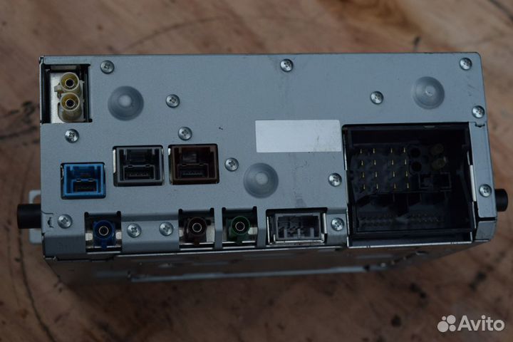 Магнитола Volvo V40 2 2016 P31466824AA